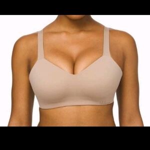 Lululemon Hold True Bra 34D Nude Ultralu Light Support Everyday Seamless